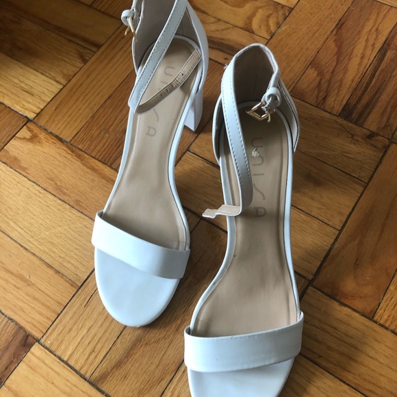 White ankle strap heels - Picture 5 of 5